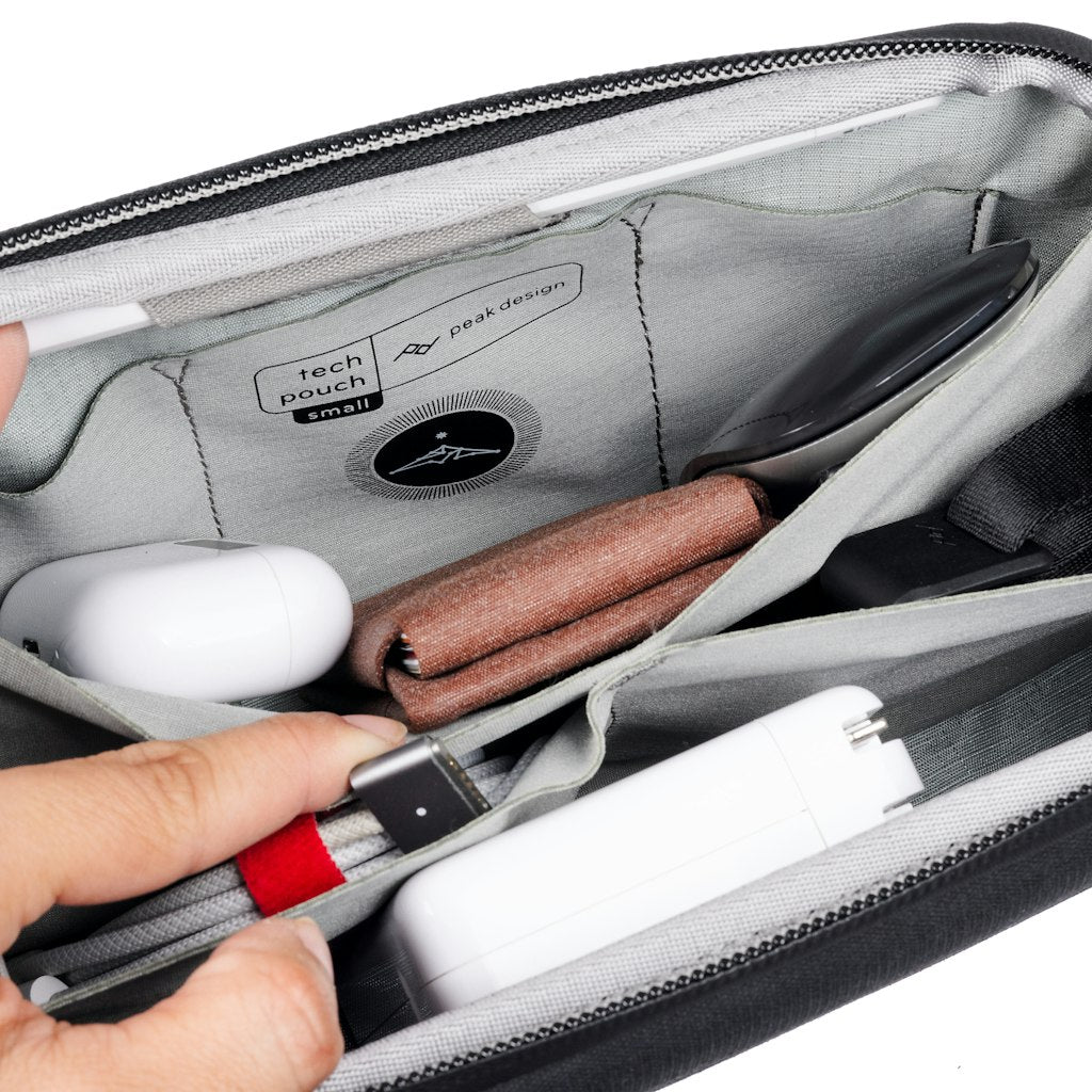 Peak Design Small Tech Pouch, Black - Image 10
