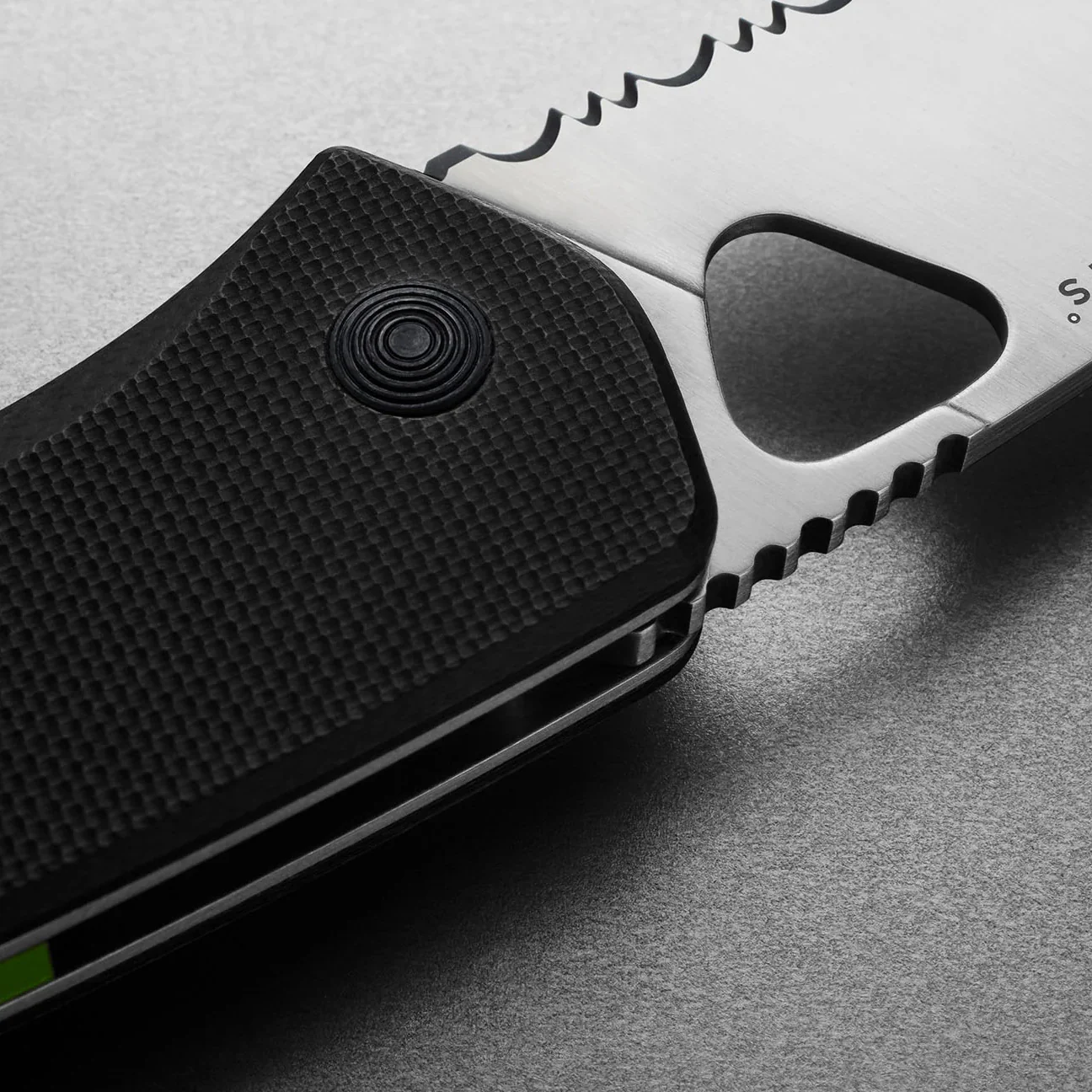 The James Brand The Folsom G10 Serrated, Black/Stainless - Image 2