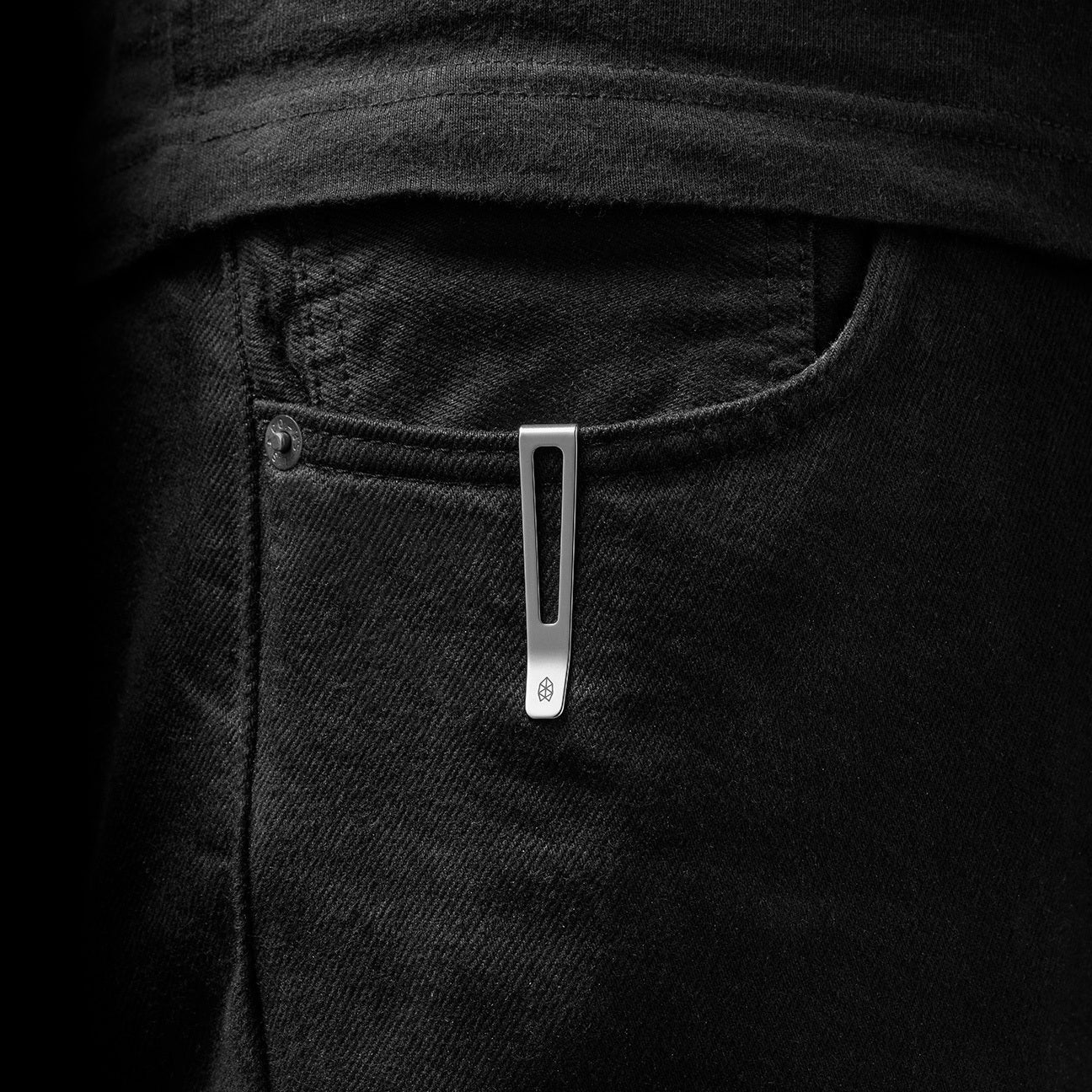 The James Brand The Folsom G10 Serrated, Black/Stainless - Image 6