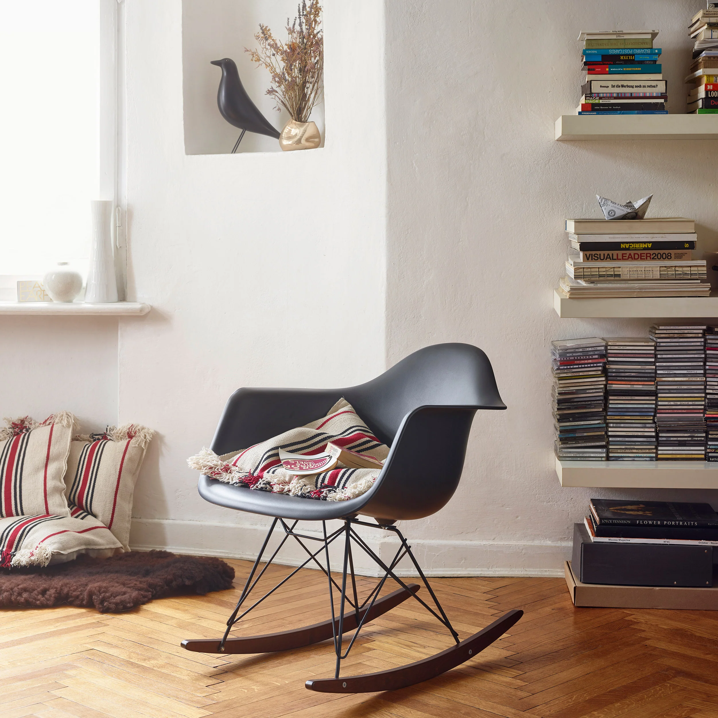 Vitra House Bird, Black - Image 7